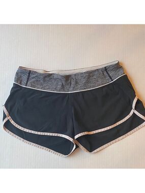 Lululemon Speed Run Black Gray Shorts. Small/medium